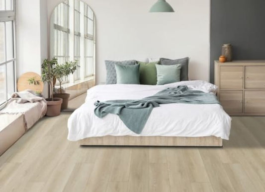 Amber Escape in Foley