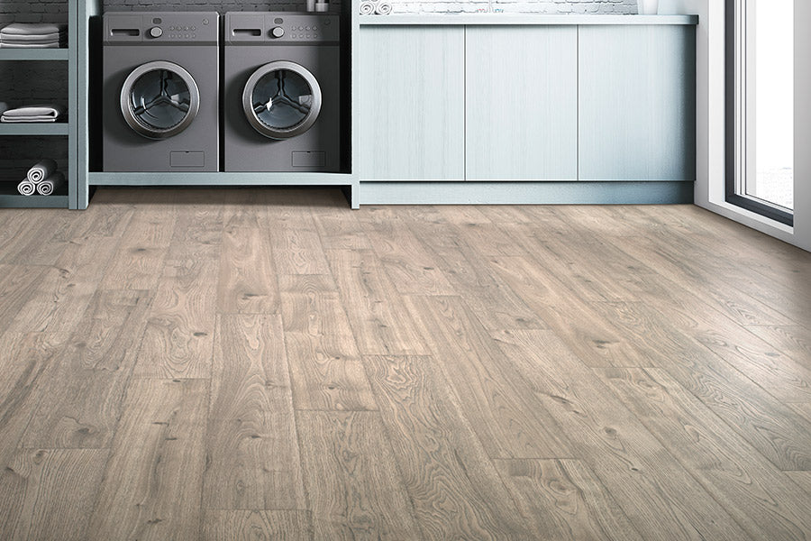 Laminate flooring in a Tri-Cities home from Murley's Floor Covering