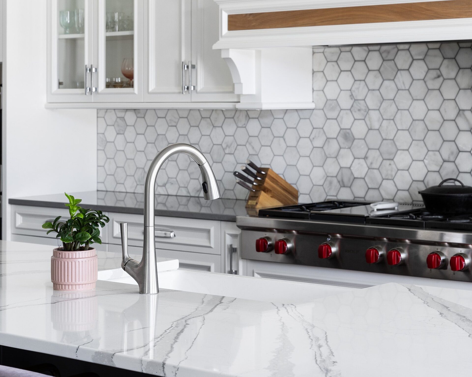 Easy-to-maintain marble countertop